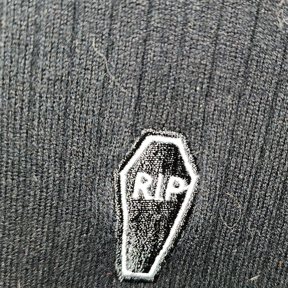 Hot Topic sweater, large - Picture 3 of 3